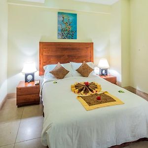 Two-Bedroom Suite Ocean View Kitchen & Cooking ware washer or dryers